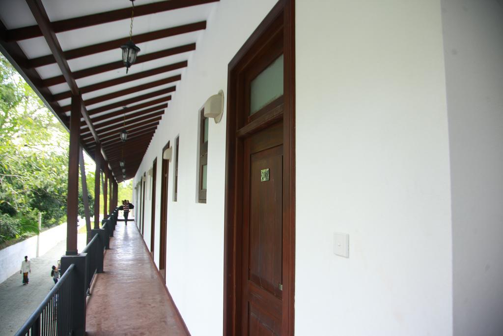 Samwill Holiday Resort Kataragama Luaran gambar
