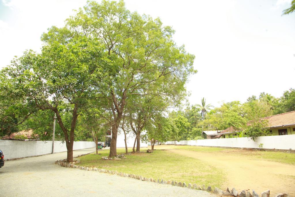 Samwill Holiday Resort Kataragama Luaran gambar
