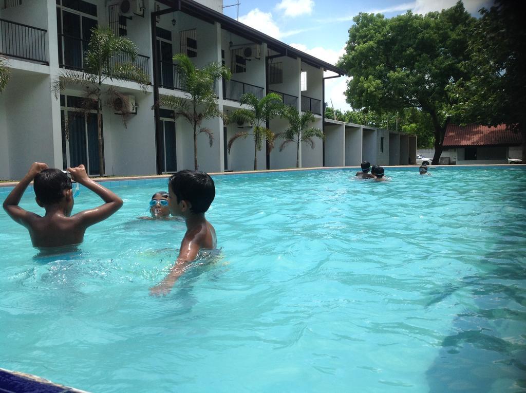 Samwill Holiday Resort Kataragama Luaran gambar