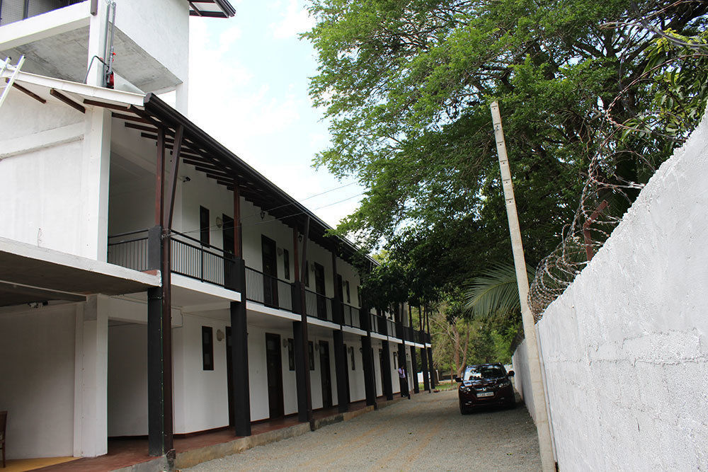 Samwill Holiday Resort Kataragama Luaran gambar
